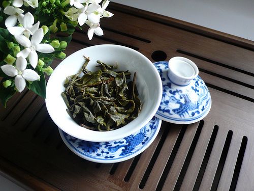 размоченные листья вьетнамского зеленого чая.